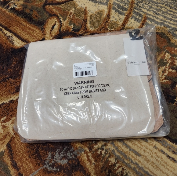 Urbancode Leather crock purse - Picture 15 of 15